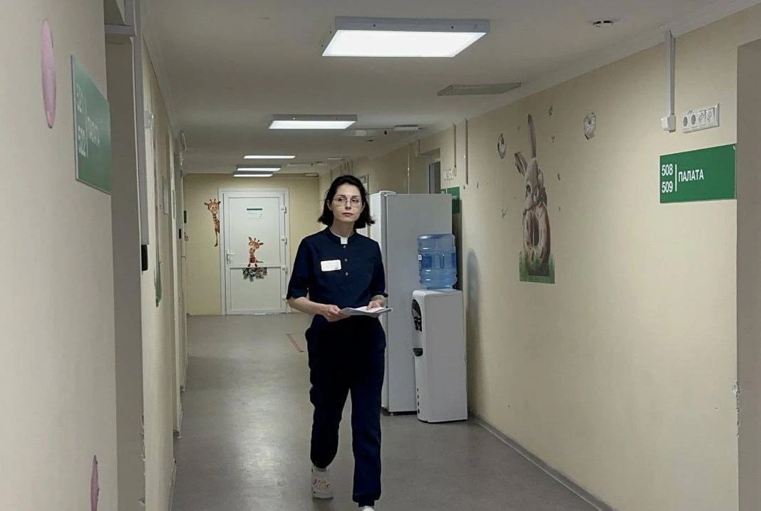 🏥 В Подольской детской больнице в деревне Бородино выполняют важные микрохирургические операции мале