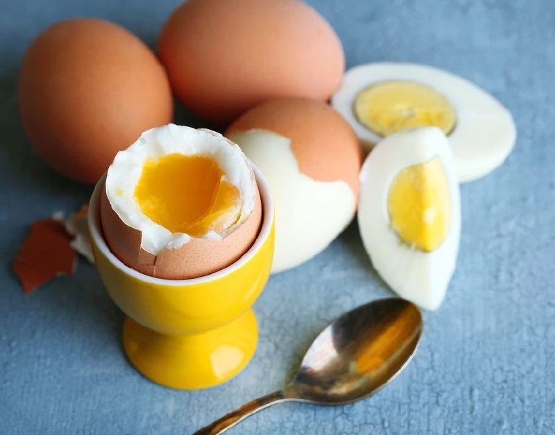 Почему яйца считаются одним из самых питательных продуктов?

Одно куриное яйцо содержит множество ва