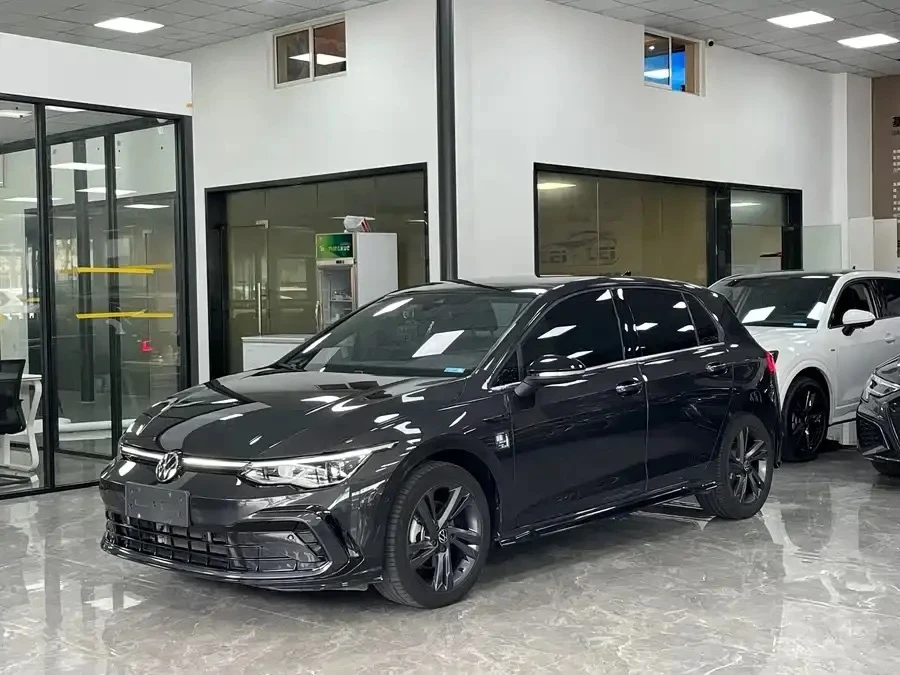 Volkswagen Golf R-Line
1.4T, 150 л.с., DSG. 2WD
Год выпуска: 2022
Пробег: 41 т.км.
Хорошее состояние