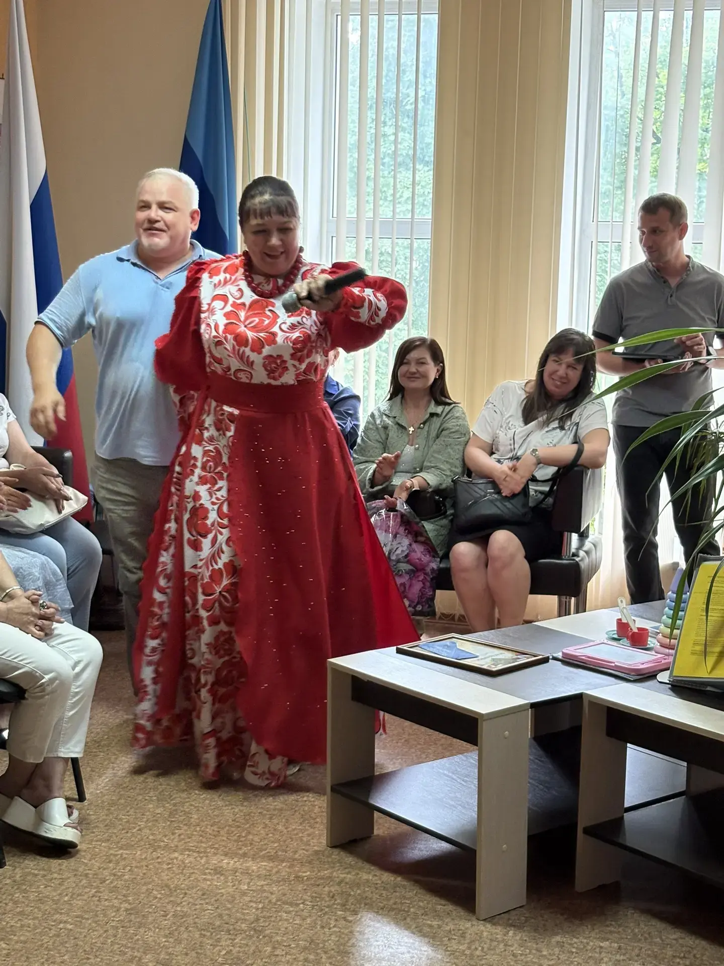 ✨ Праздник справедливости и истины: Луганская филармония поздравила судебных медицинских экспертов! 