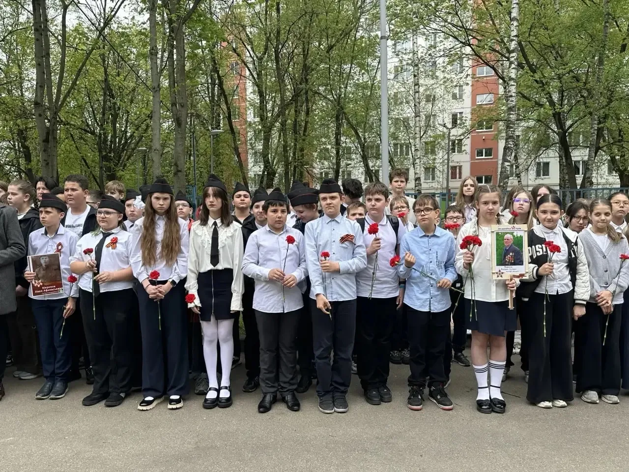 КРАСНЫЕ ГВОЗДИКИ                           🌟В преддверии 81-й годовщины Великой Победы, в рамках гор