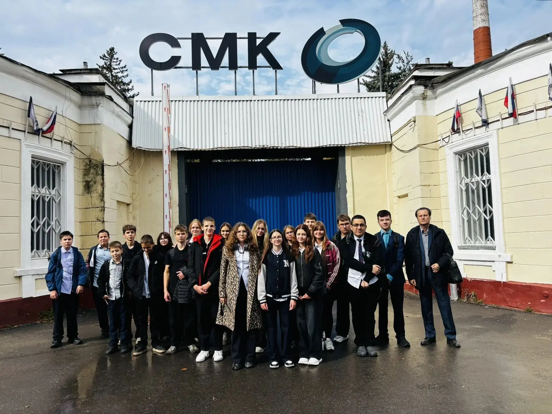🏫 Ученики школы №8 побывали в цехах СМК