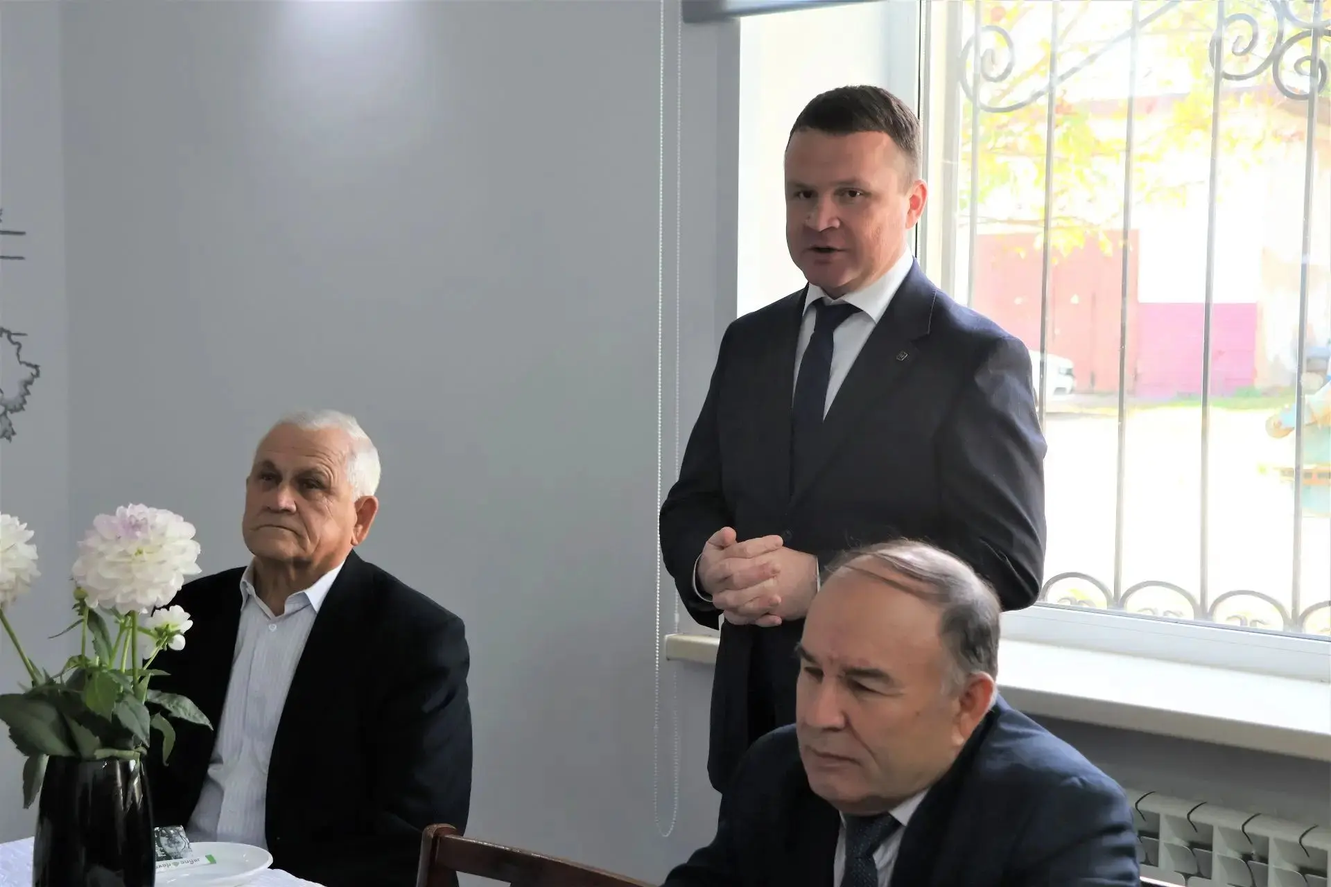 В администрации Цивильского округа прошла встреча с ветеранами муниципальной службы — л...