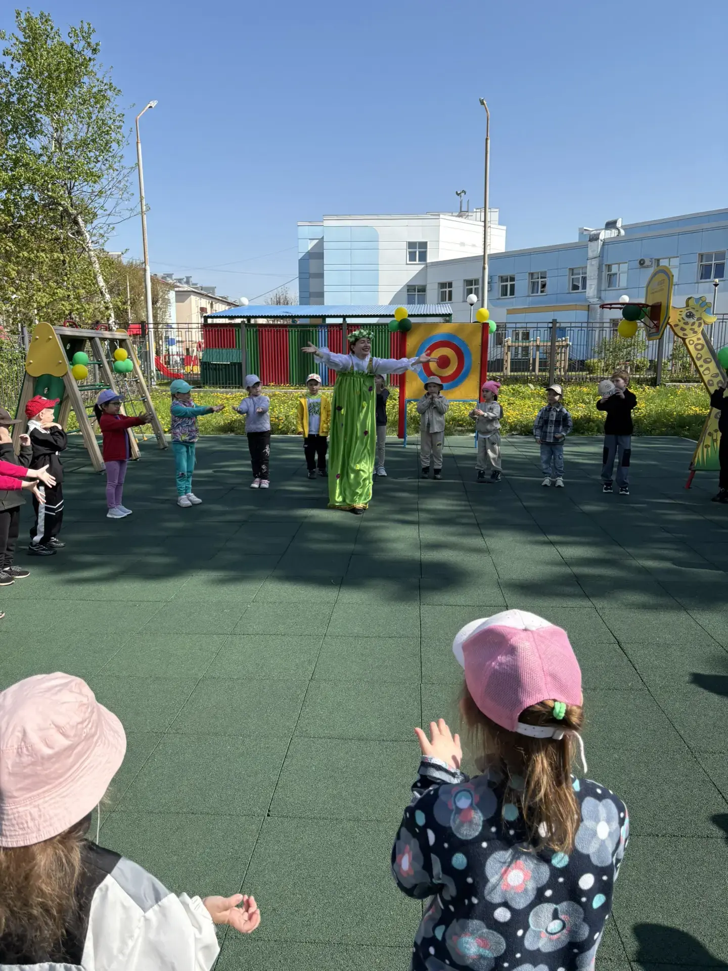 🎉 «Привет, лето!» в группах «Солнышко» и «Кораблик» ☀️🌿

В детском саду «Дюймовочка» для воспитанн
