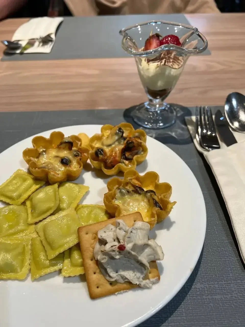 Смотрите, какую вкусняшку нашел! 😋