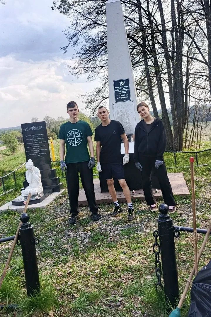 Сегодня воспитанники Военно-православного патриотического клуба "Святослав" приняли акт...