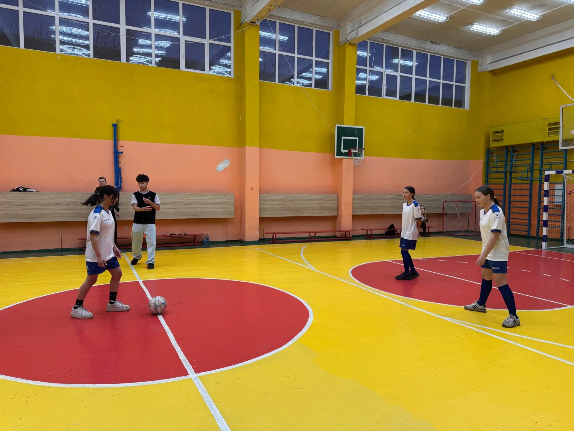 ⚽️ Кожаный мяч - Школьная футбольная лига  В соответствии с планом работы мероприятий интеллектуальн