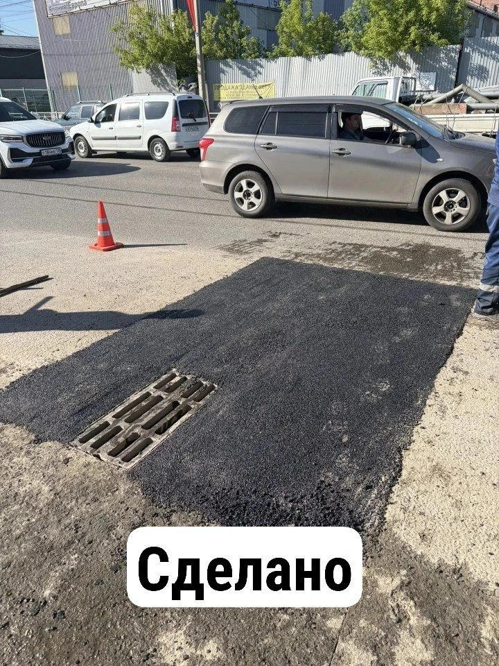 Продолжаем держать вас в курсе того, как идет восстановление благоустройства на Баррикад. 

На сегод