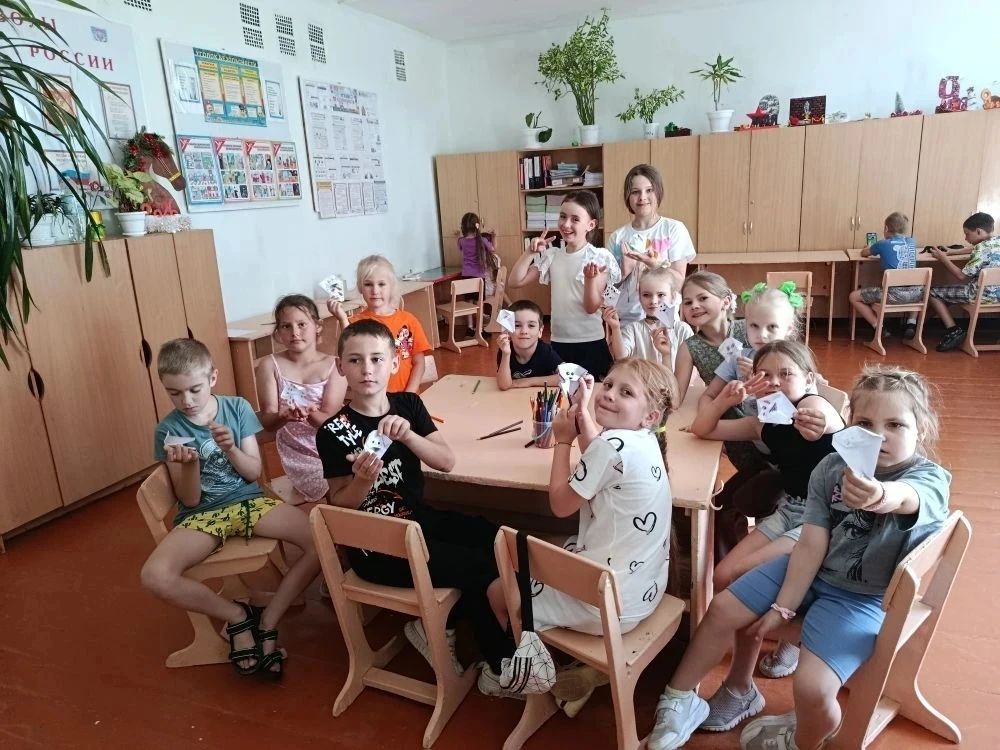 8 июня в нашем летнем лагере прошёл настоящий праздник творчества и фантазии! 🎨✨

Этот день был пол