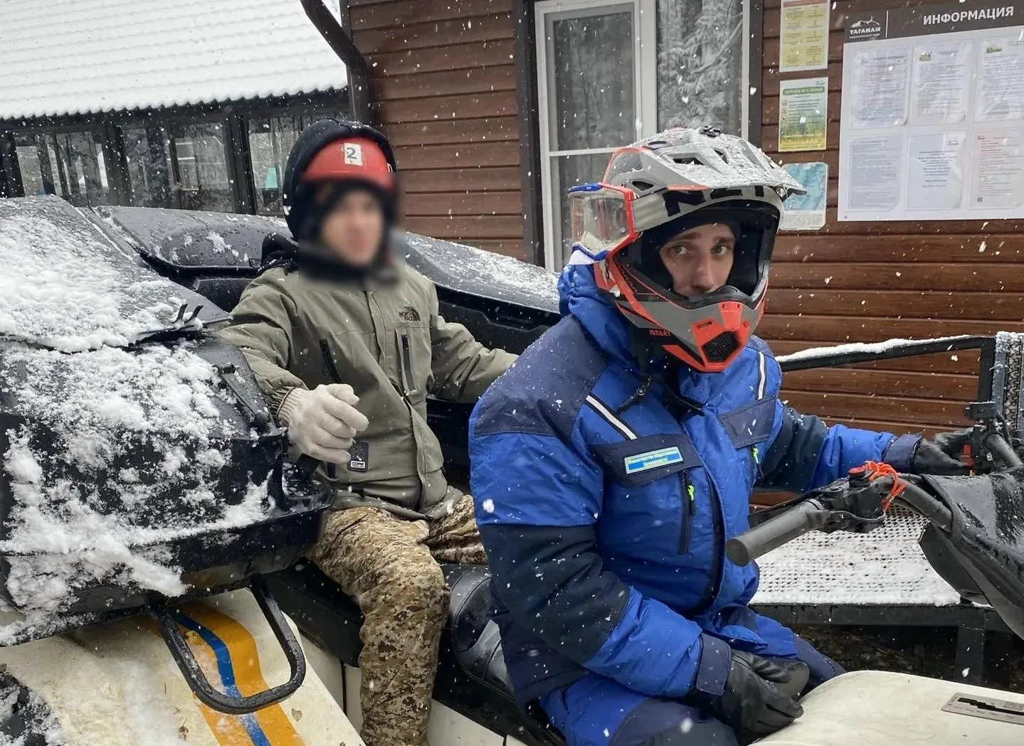 В лесах под Златоустом двое туристов получили травмы из-за гололеда.