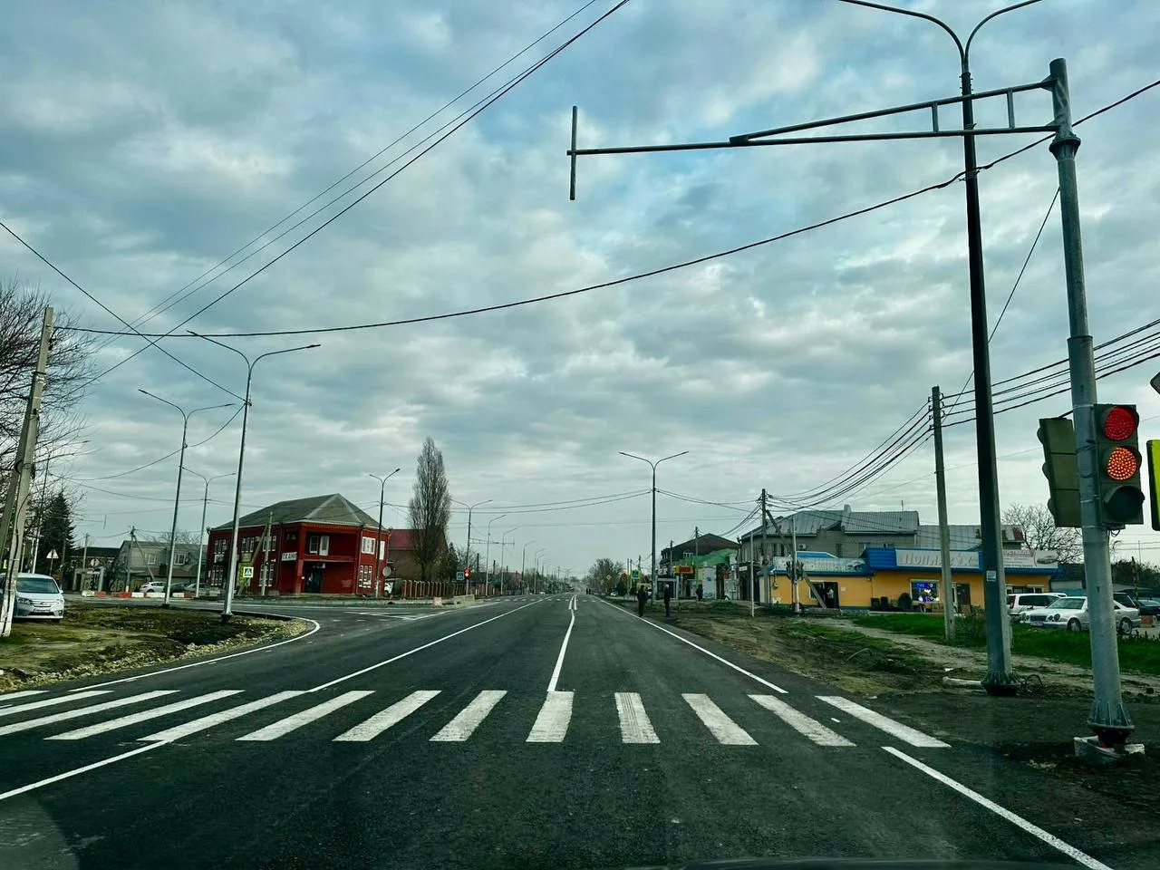 Сегодня в нашем городе состоялось долгожданное открытие проезда по главной дороге после...