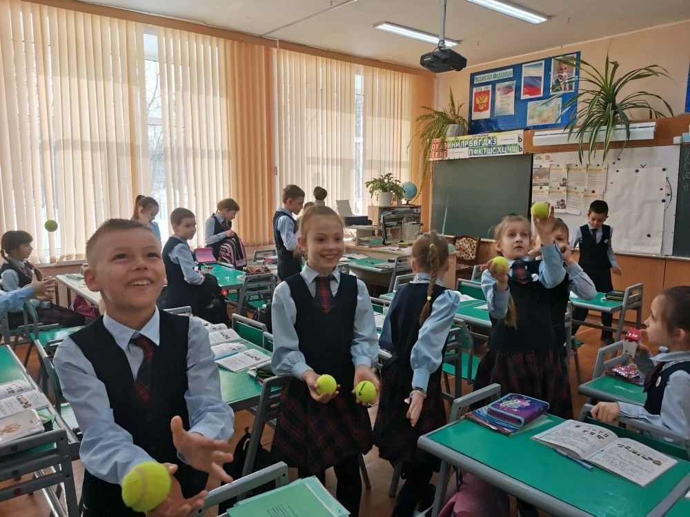 Орлята России осваивают новые горизонты! 2 "Б" класс сегодня совместил полезное с приятным. На уроке