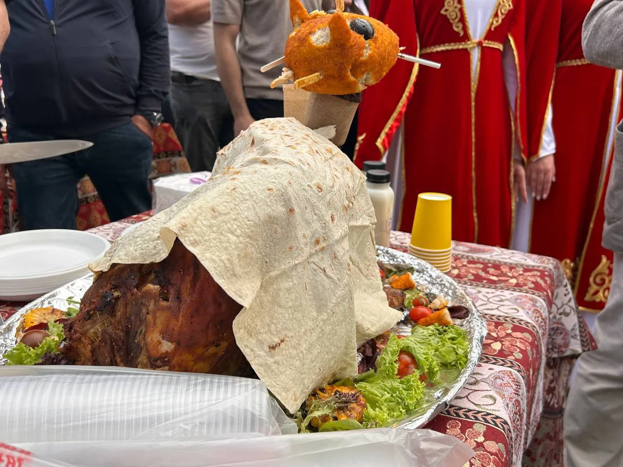 В Кисловодске текут слюнки 🤤 

Там вовсю идёт фестиваль кисломолочных напитков. Свои рецепты привез