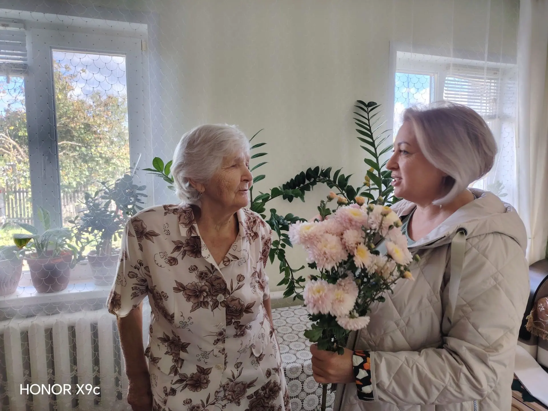 Сотрудниками Новознаменского сельского Дома культуры была проведена поздравительная акц...
