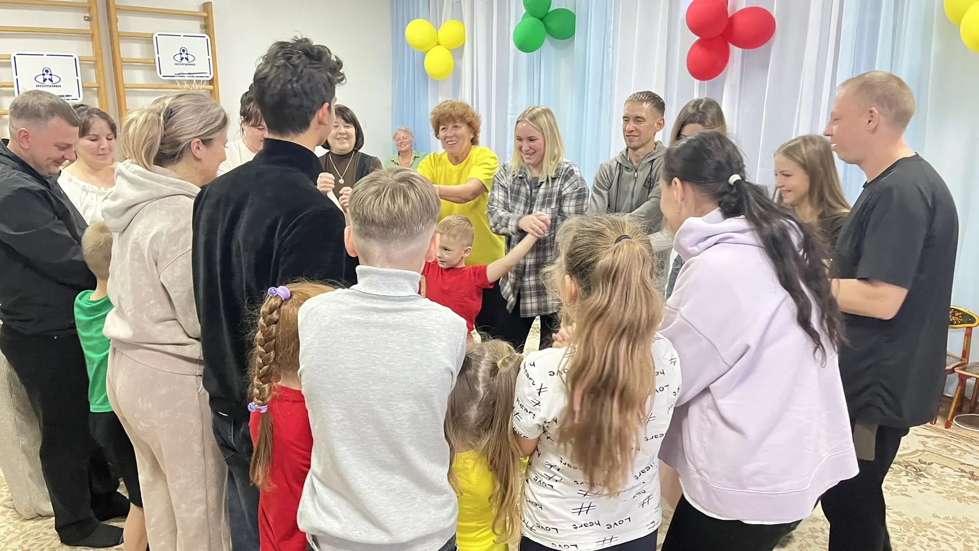 🎉 Фестиваль народных игр «Традиции и забавы» — день, который точно останется в сердце! ❤️