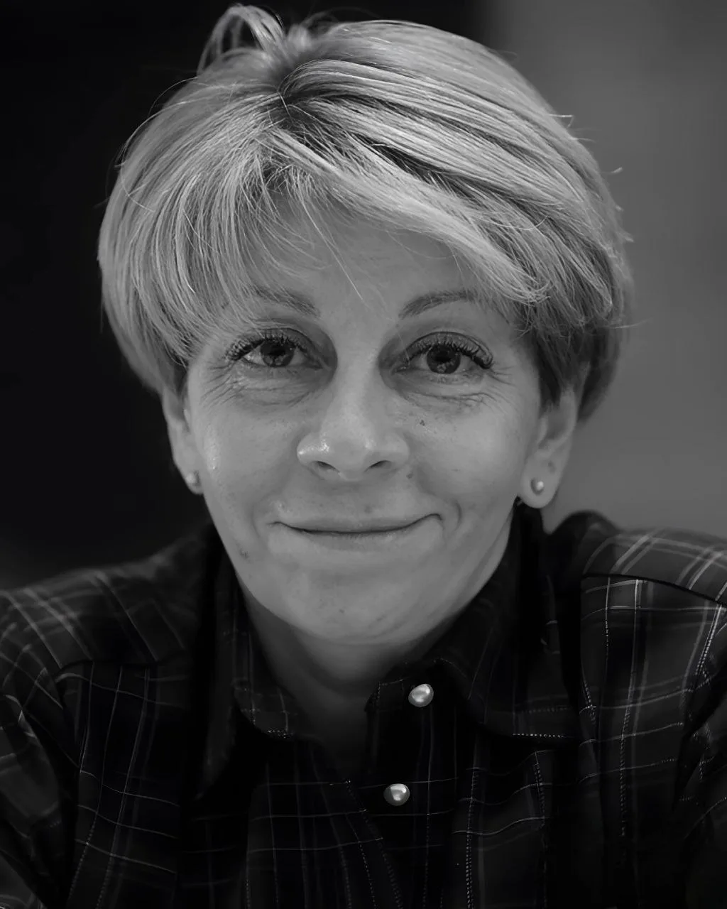 «Жалей. Не о прошлом, не о несбывшемся, жалей тех, кому, видит Бог, много хуже, чем тебе. И прости. 