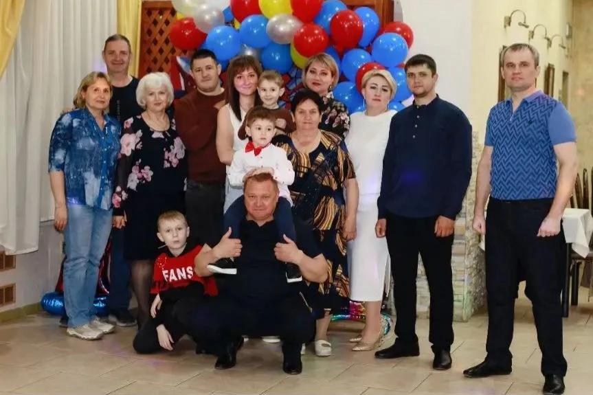 Семья Ракитина Максима принимает участие в онлайн-флешмобе "Поделись теплом своей семьи"

🌼"В День 