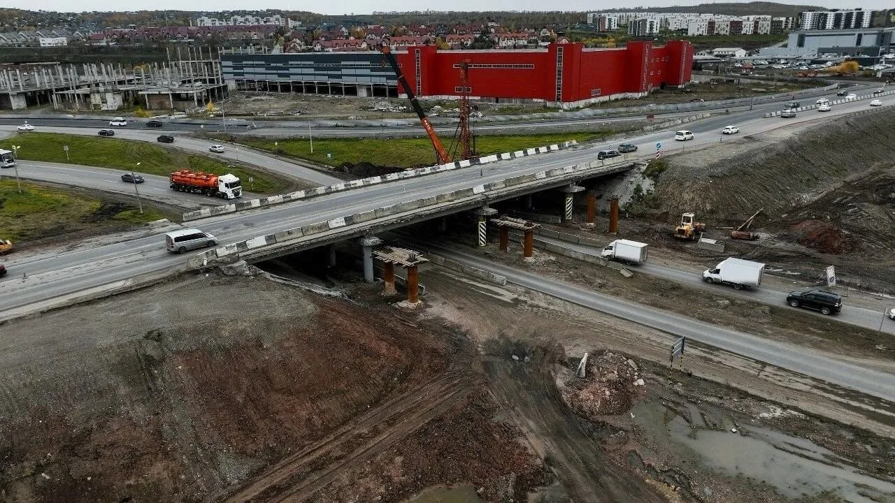 Путепровод на пути в аэропорт Красноярска закроют на 8 месяцев.