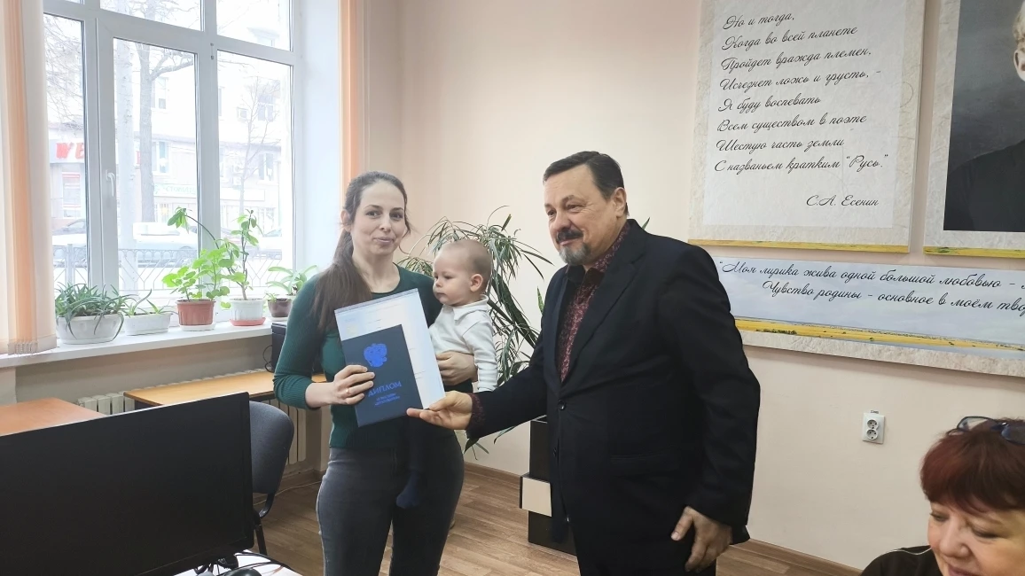 На филологическом факультете вручили дипломы выпускникам-заочникам   ✅ На филологическом факультете 