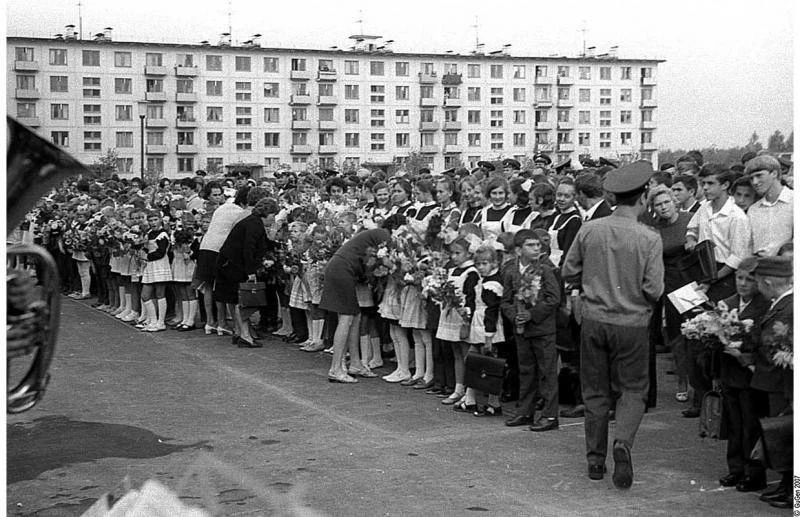 🎓 История района Заря: ровно 53 года назад распахнула двери школа №15
