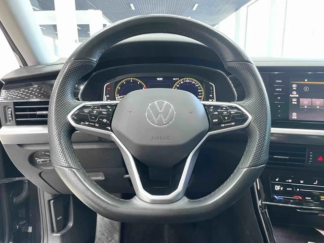 ‼️ VOLKSWAGEN PASSAT 2023‼️

⚙️ Двигатель: 1.4T (150 л.с.)
📍 Год выпуска: август 2023
🔧 Пробег: 33