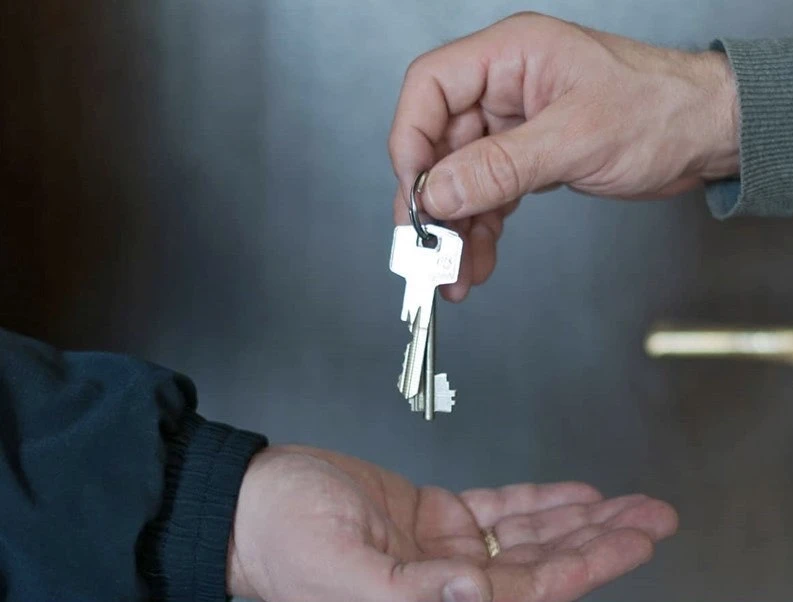 🏠 В Белоярском районе после вмешательства прокуратуры семье, в которой проживает инвалид, предоставл