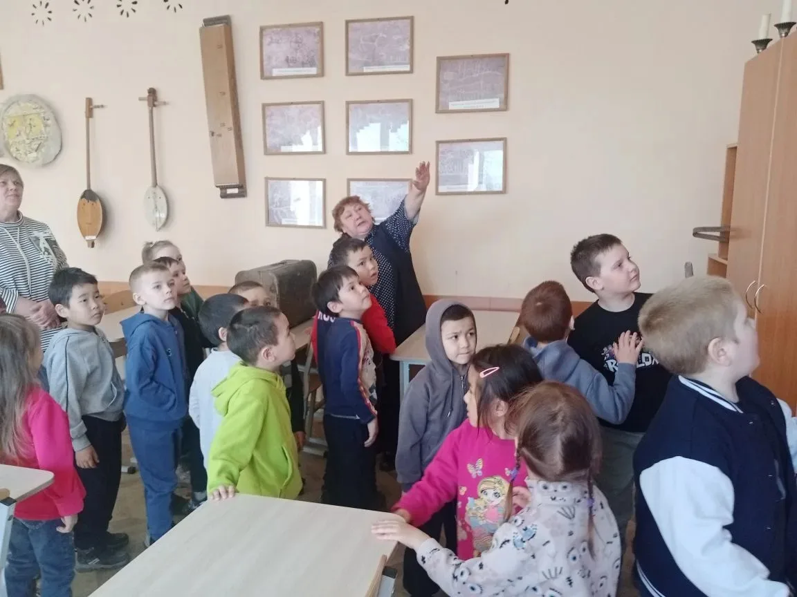 🎒 Наши будущие первоклассники — на экскурсии в школе!