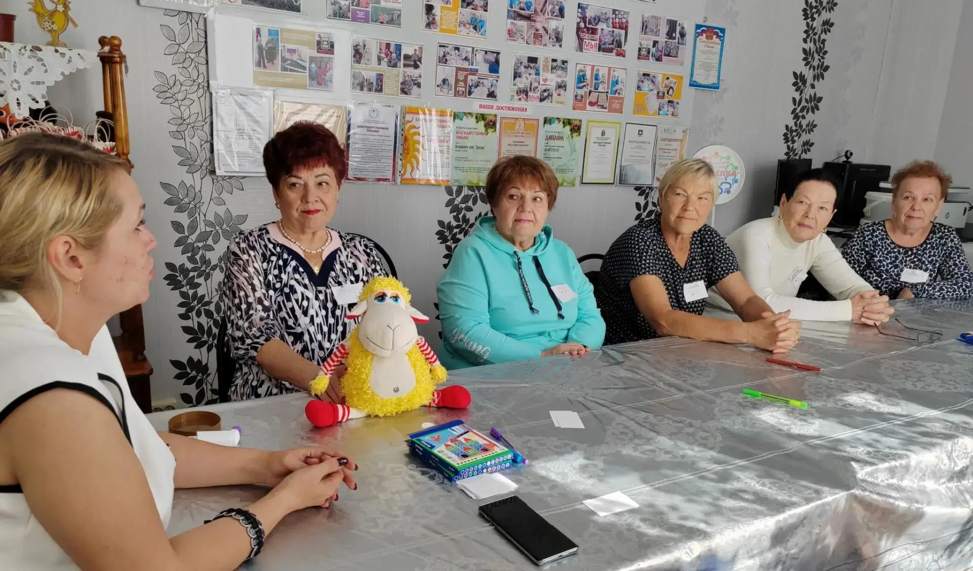ЗДЕСЬ И СЕЙЧАС: ТВОРЧЕСТВО И ЭМОЦИИ🤔👥🎭