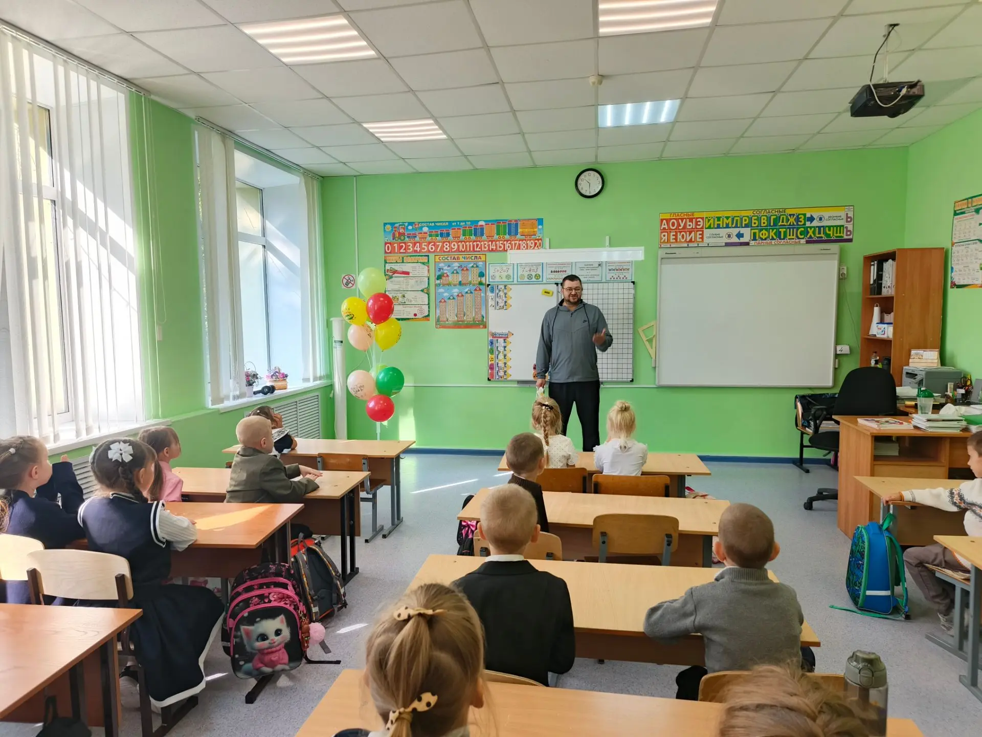 🎉 Первая учебная неделя позади — а праздник продолжается! 🎉