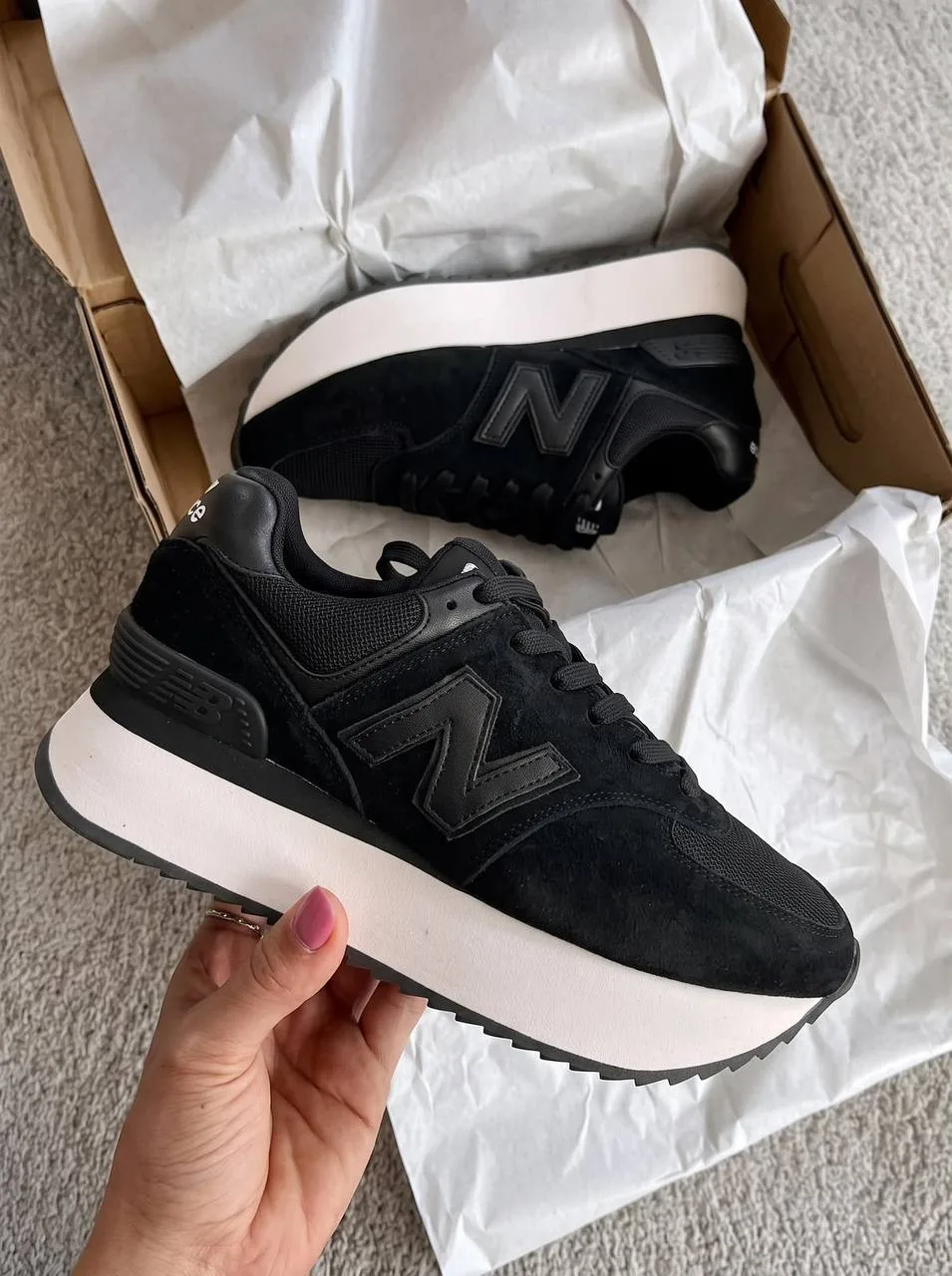 Кроссовки