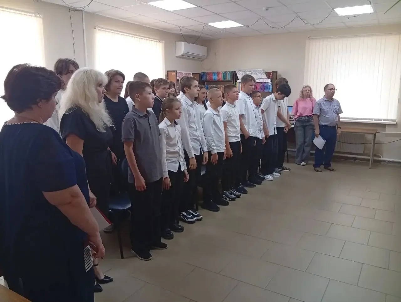 7 В класс побывал на часе памяти в детской библиотеке — говорили о Беслане. Это непрост...