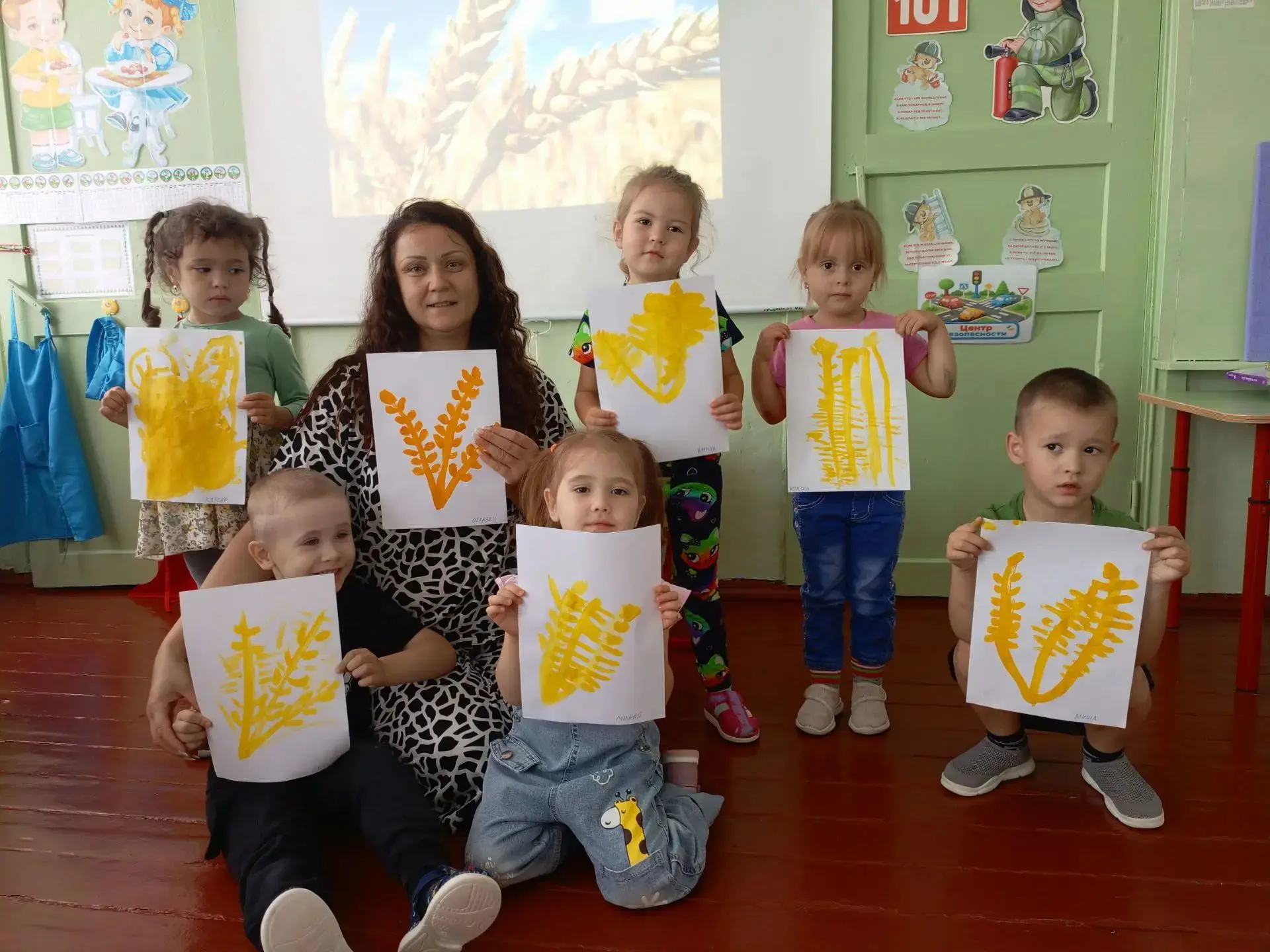 👉Ребята средней группы познакомились с миром зерновых культур! 🌾Сначала дети внимател...