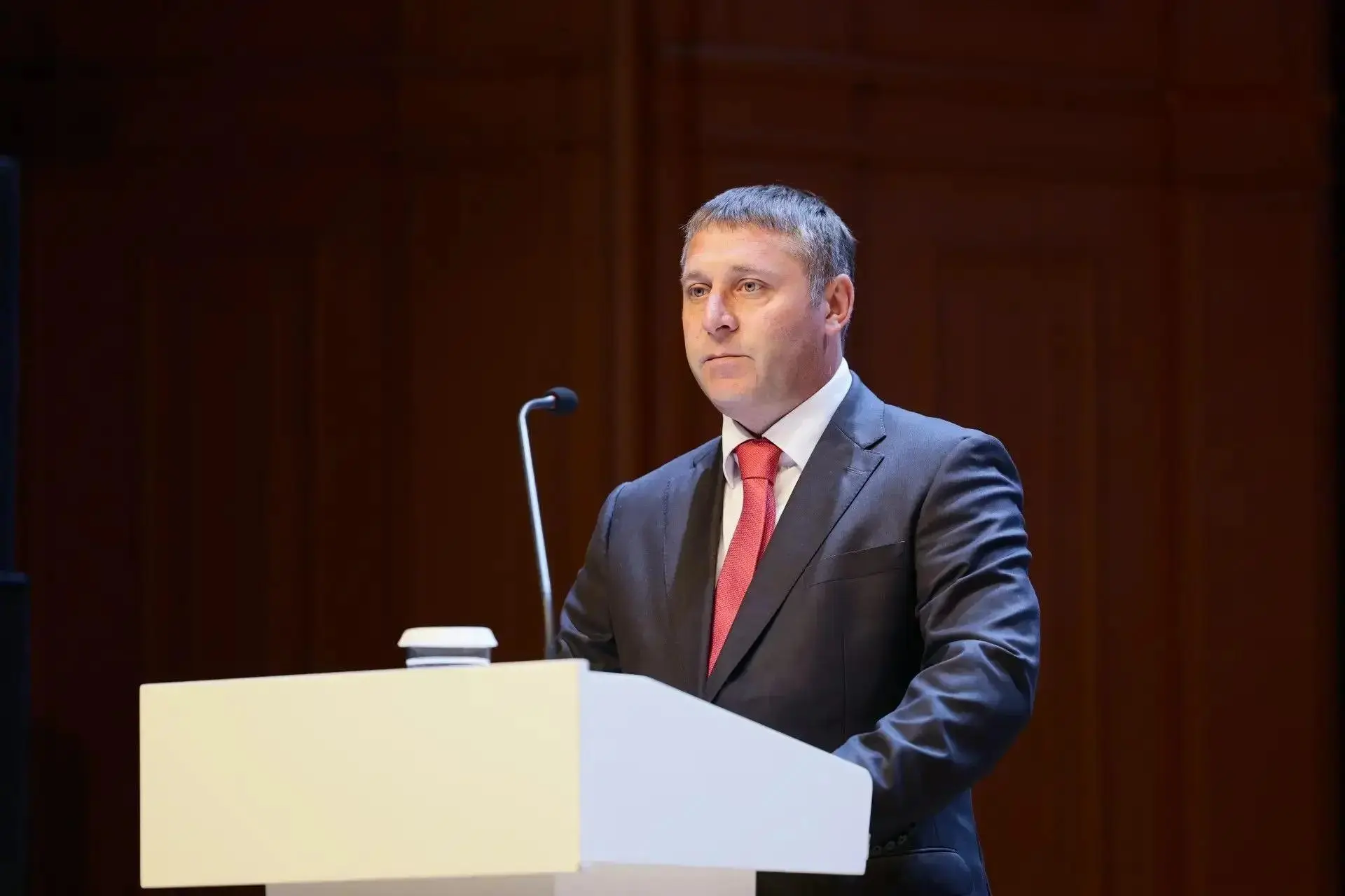 Врио губернатора Александр Шуваев выступил на августовском областном педагогическом сов...