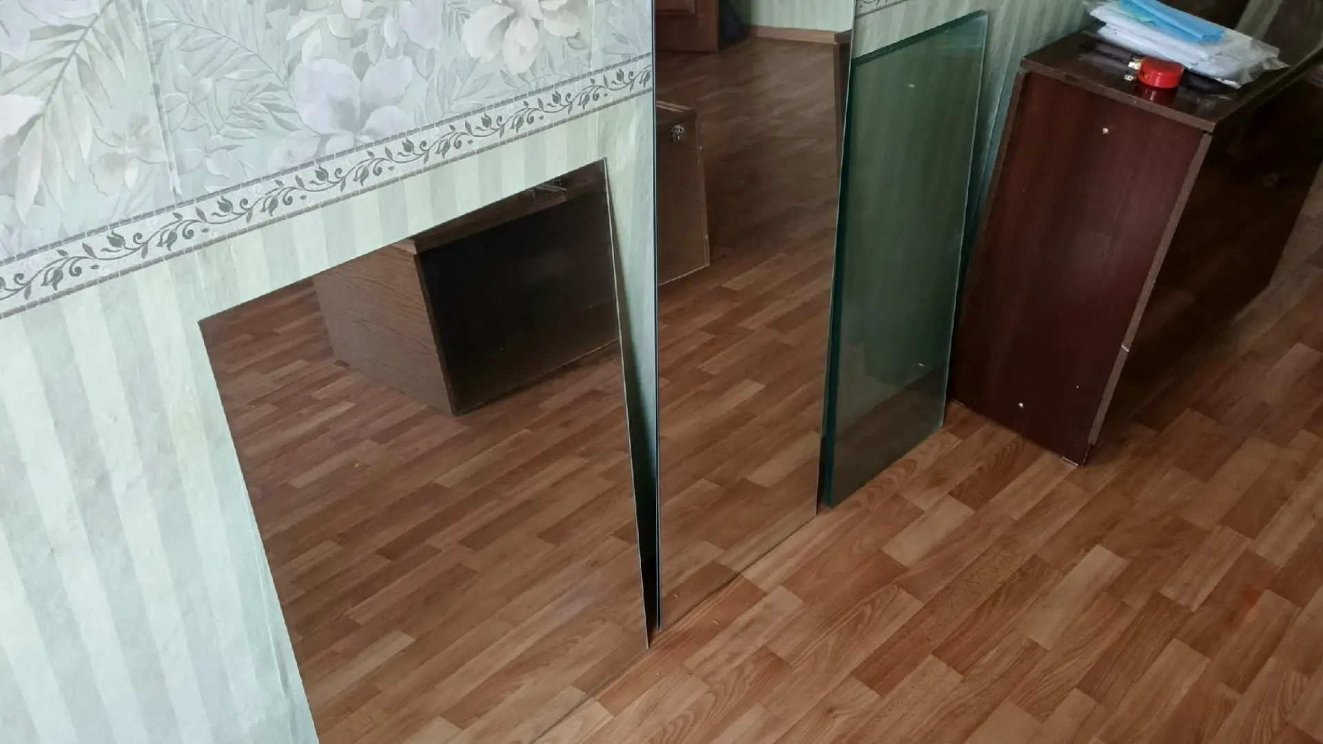 Отдам зеркала