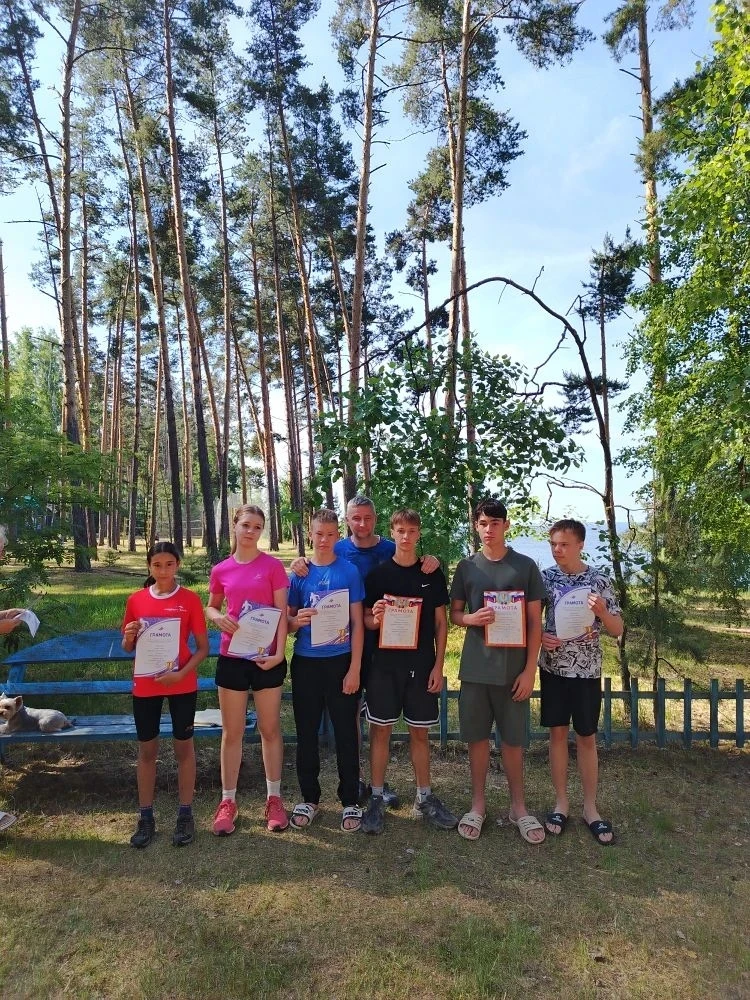 👋Всем привет из спортивной базы Фора. 
Каждый день в лагере🌲, как и полагается настоящим спортсмен