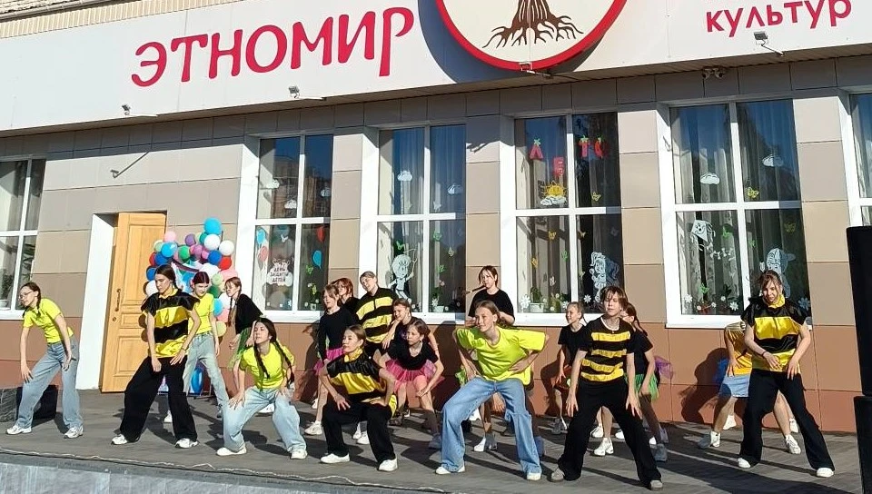 🎊 В городском парке на площади Победы отметили День защиты детей