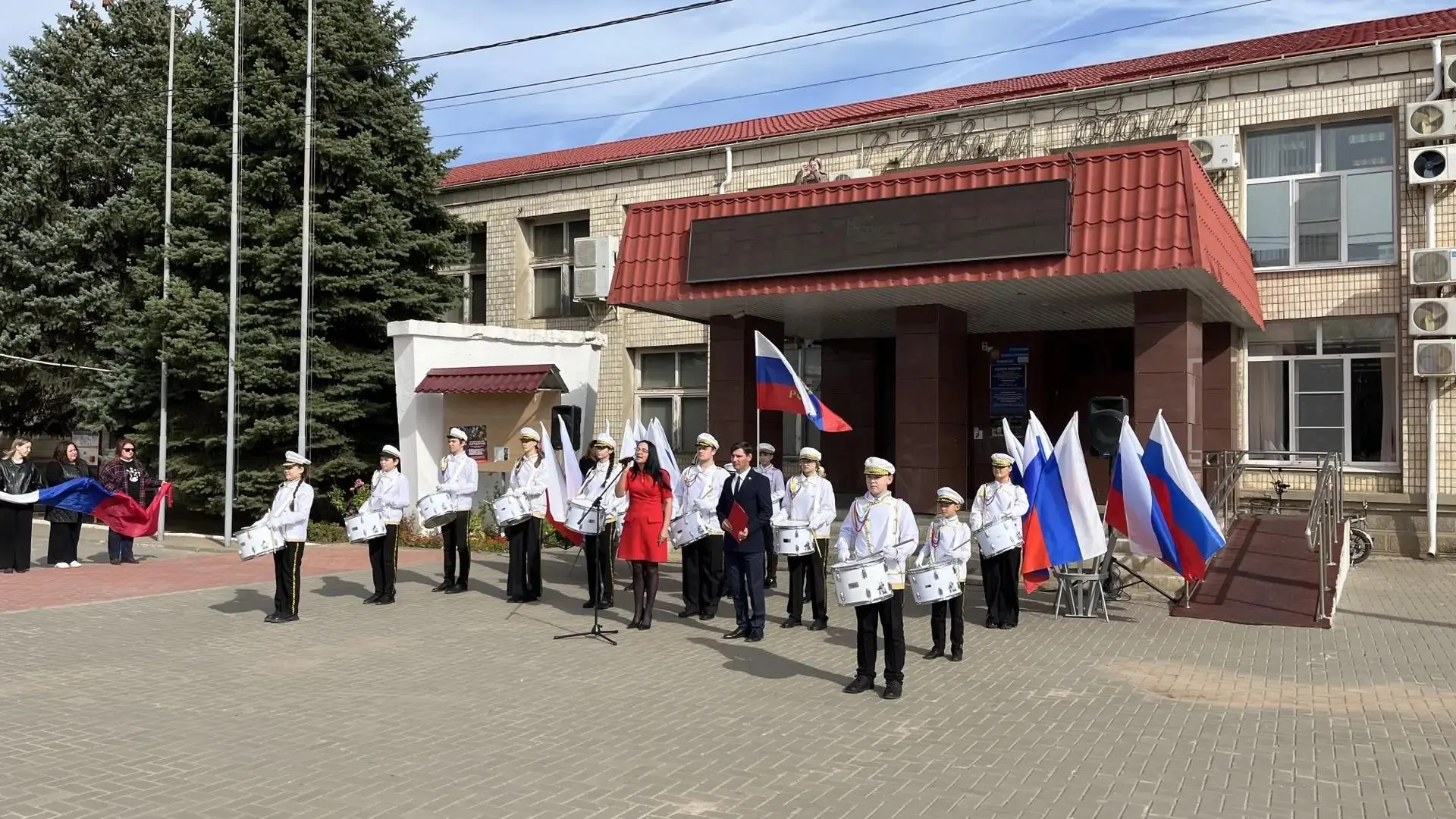 🎉 Патриотическая акция «Четыре региона — одна страна» в р. п. Средняя Ахтуба!