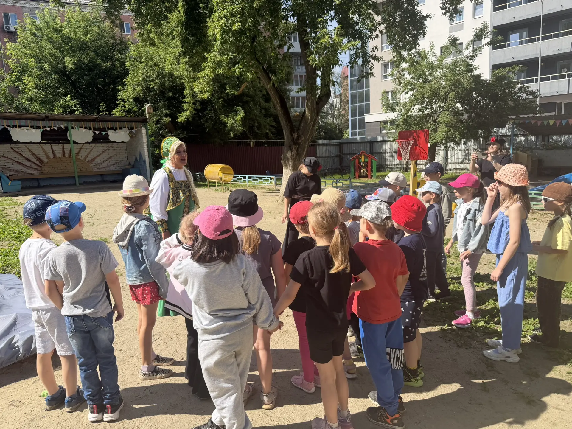 26 июня в нашем детском саду для подготовительных групп «Звёздочки»⭐️ и «Солнышки»☀️прошла познавате