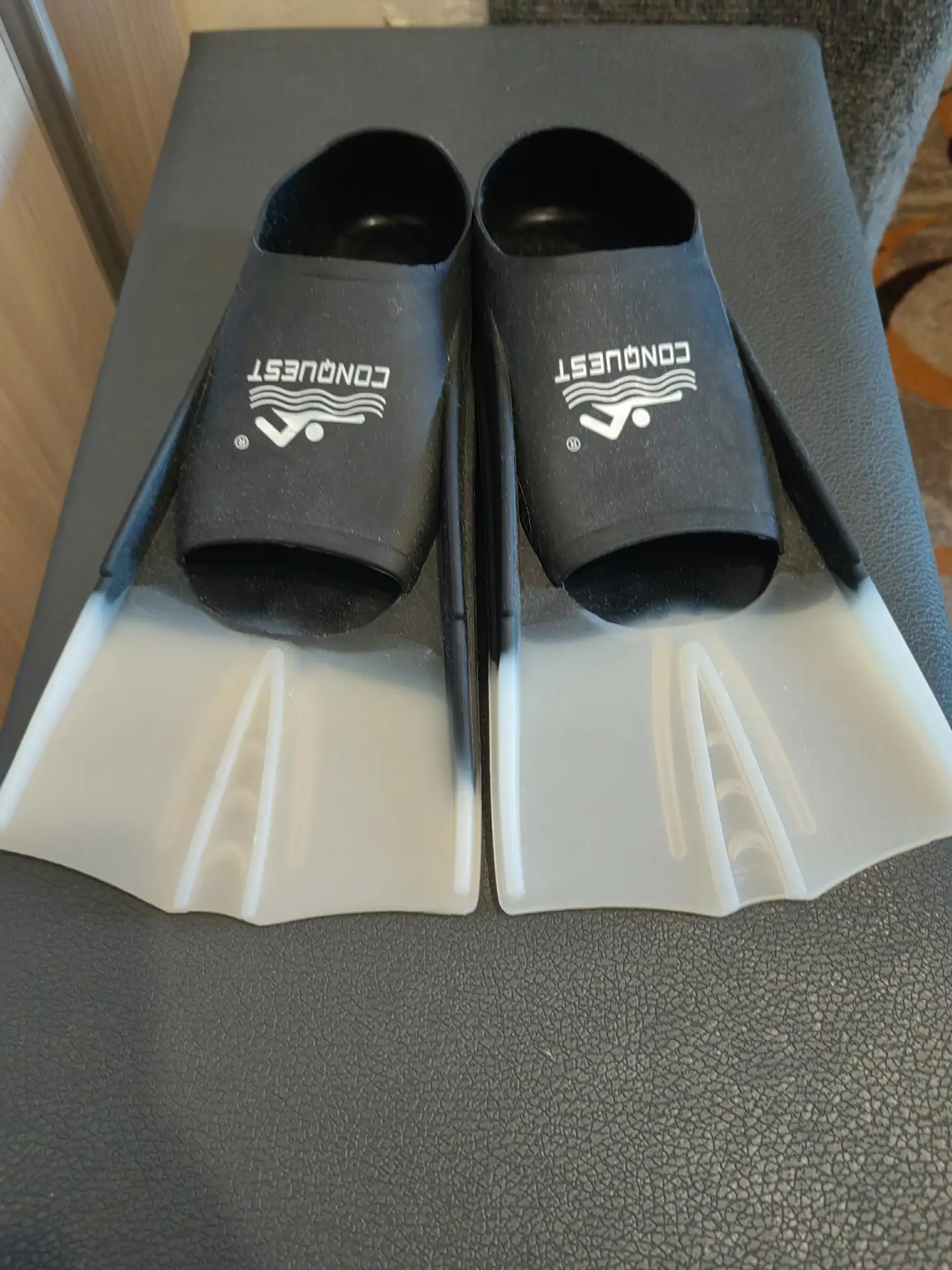 Ласты в хорошем состоянии, размер 30-32, цена 500₽  https://vk.ru/lisonok07