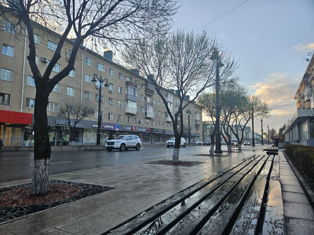Омск после дождя как на открытке. Город дышит спокойно, стряхнув пыль рабочих будней. О...