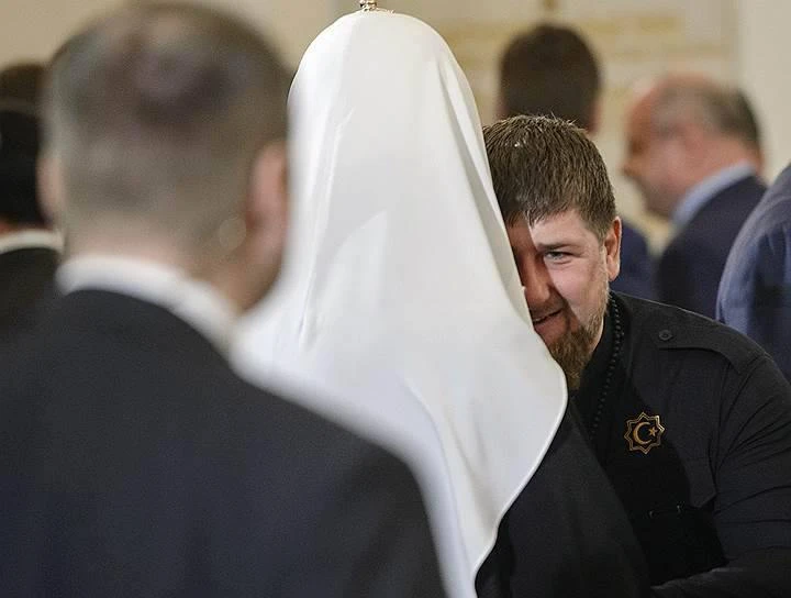 🇷🇺 Кадыров получил орден от патриарха Кирилла за заслуги на госслужбе
