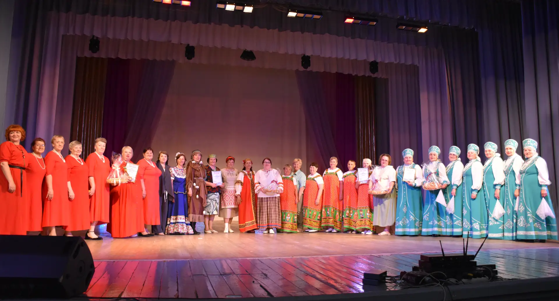 ✨ Серебряные таланты: праздник творчества и единства в Центре Досуга «Сибирь»!
Сегодня 16 июня наш г