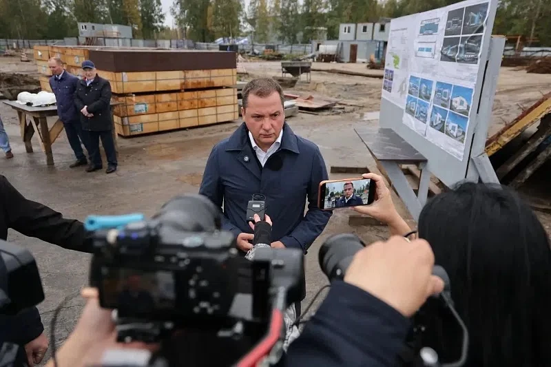 Губернатор Архангельской области Александр Цыбульский прокомментировал ситуацию с бензи...