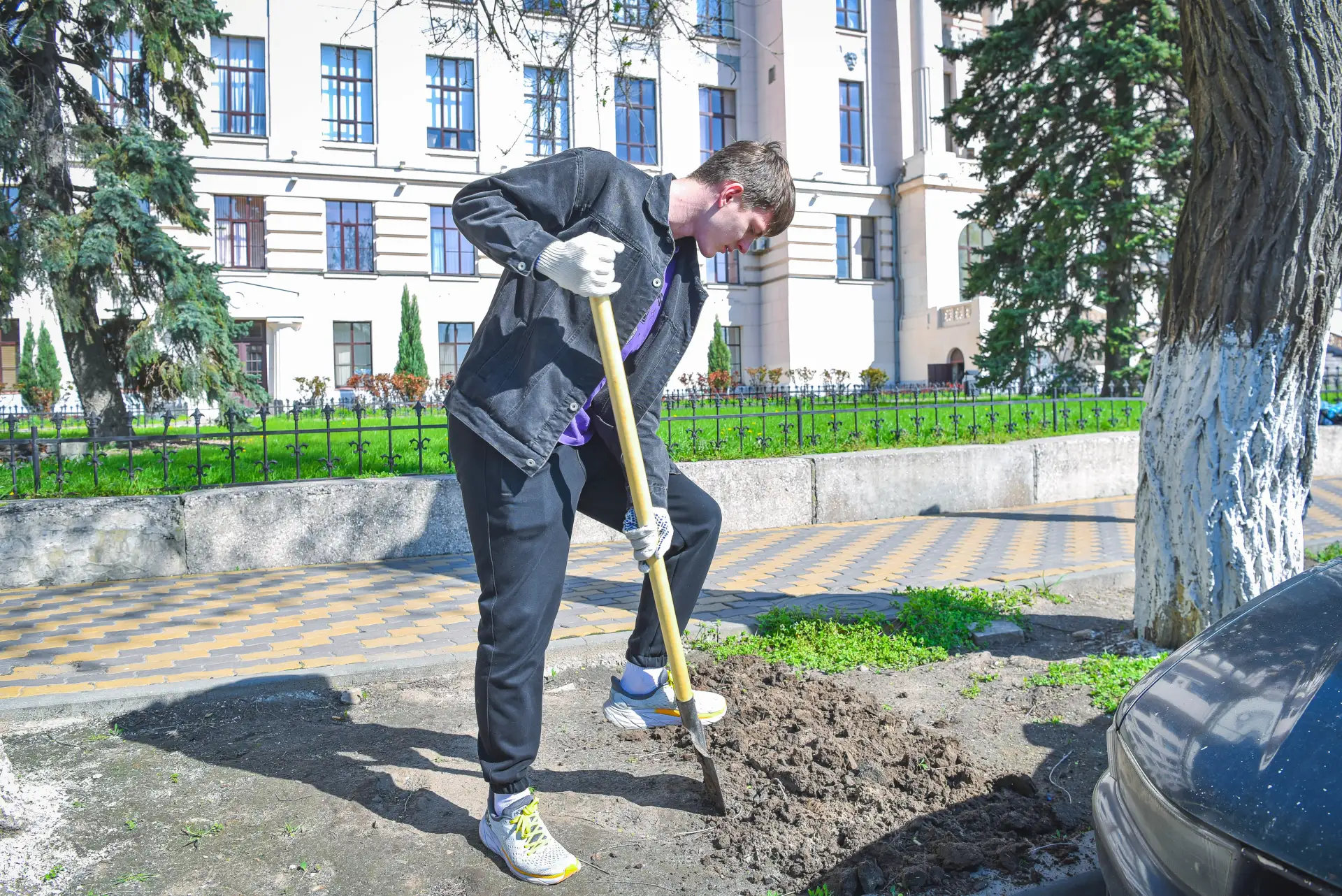 💪Политехники снова в деле  — за чистоту и порядок!⠀ ⠀ 🌿Двадцать третьего апреля активные студенты ИФ