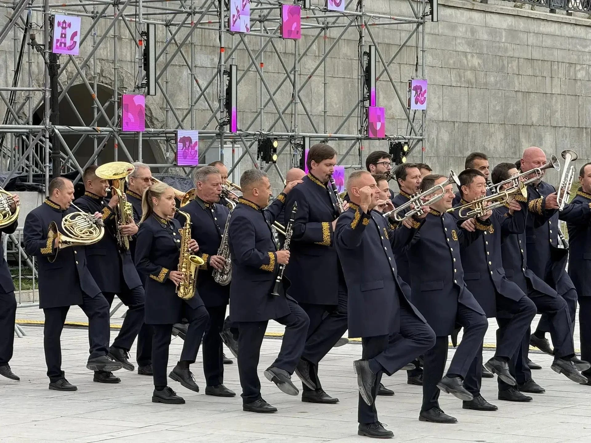 Фестивальные выходные в Екатеринбурге. Международный молодежный фестиваль набирает обор...