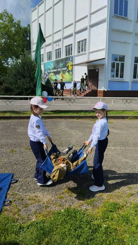 Воспитанники старше-подготовительной группы "Мальвина"приняли участие в  районной спорт...