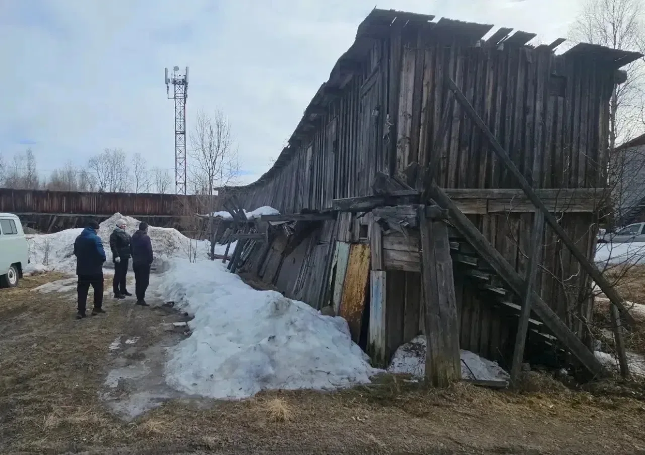 🚜 Территория на Беломорской стала чище и безопаснее!