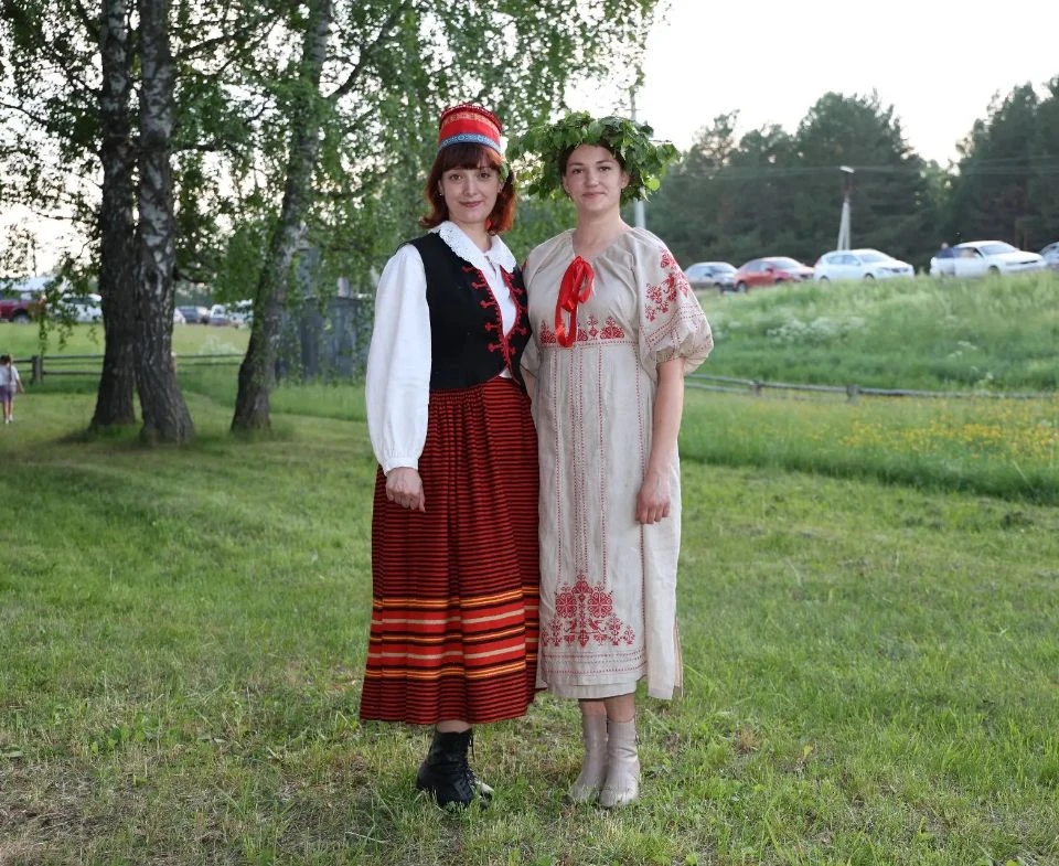 #ЛюдиПервомайскойКультуры

Нашу рубрику продолжим рассказом об этих двух замечательных девушках - Га