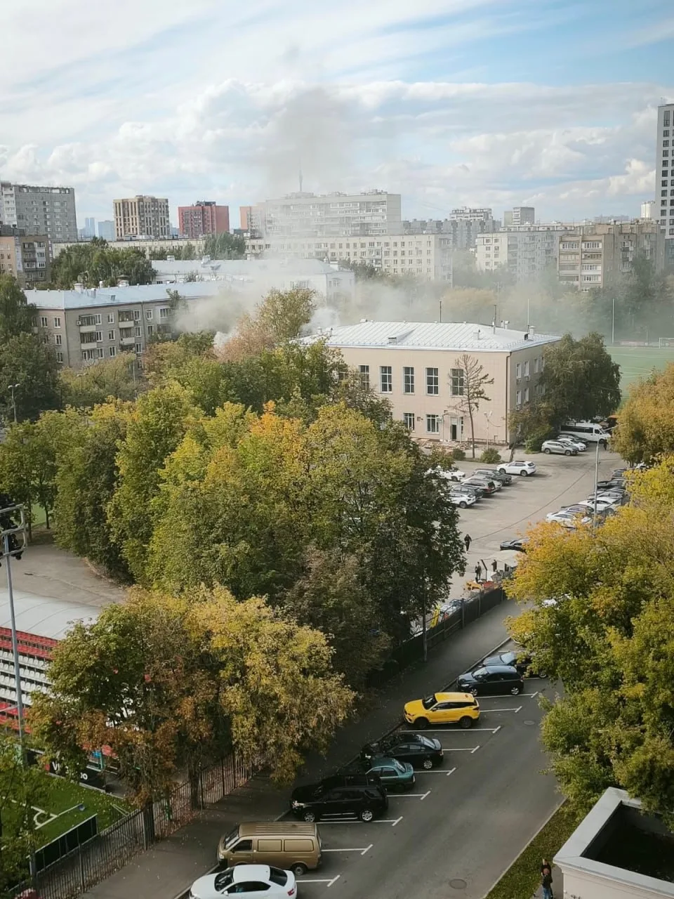 Вчера в районе стадиона "Родина" было задымление. Кто-нибудь видел, что горело? Сообщен...