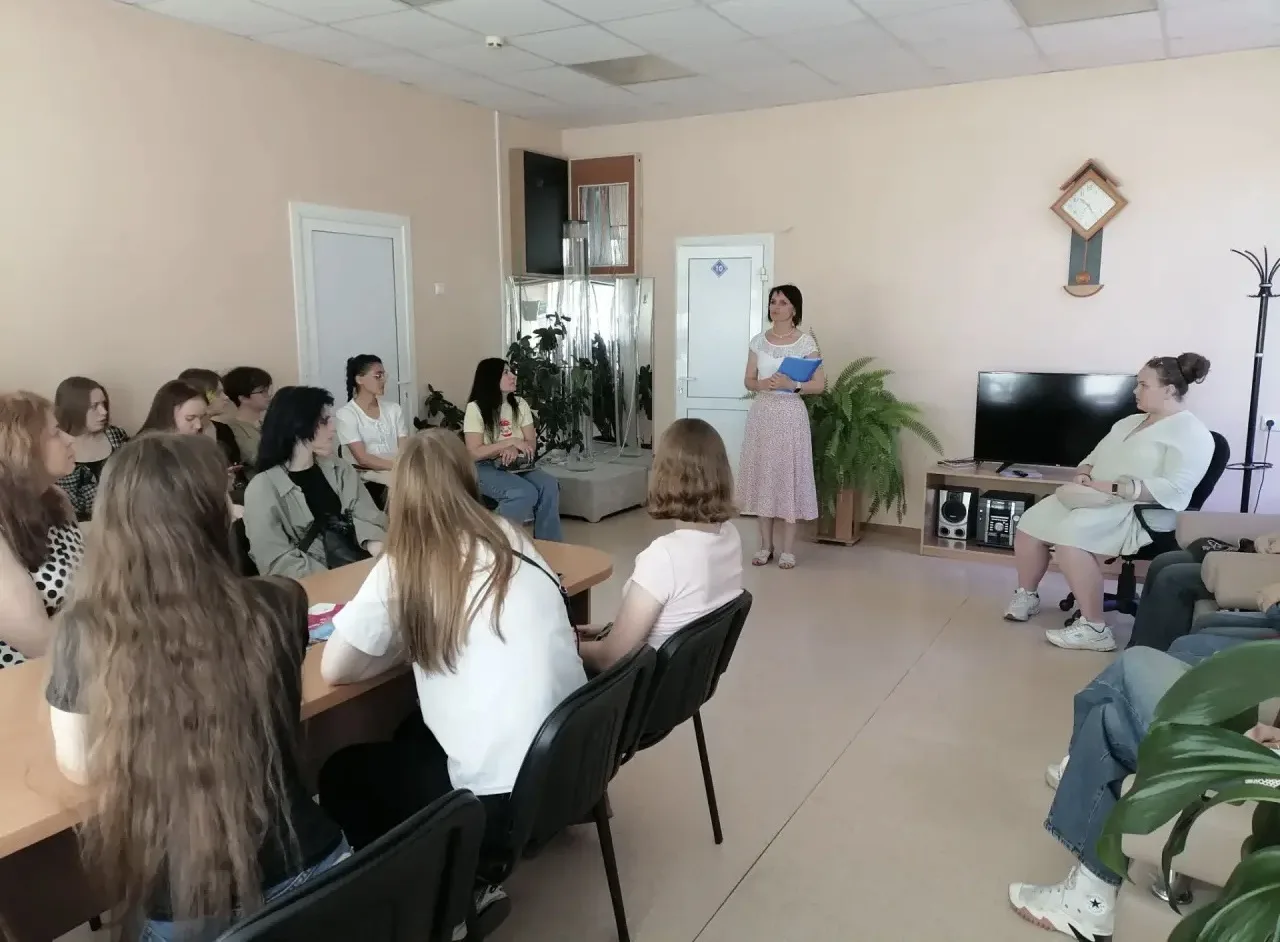 ⚡️ Вне аудиторий: практика в «Роднике»

Сегодня студенты-психологи АлтГУ побывали в медико-реабилита